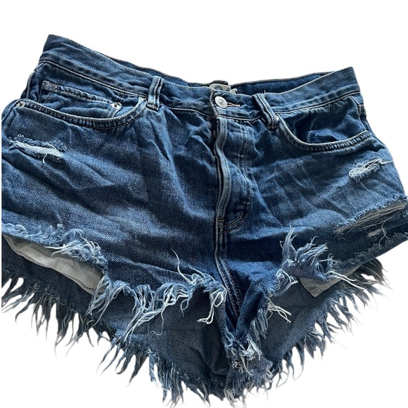 Free People We The Free ‘Good Vibrations’ Denim Shorts - Picture 3 of 5
